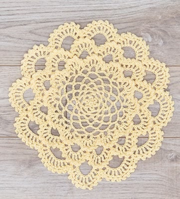 Japanese Dahlia Doily Free Crochet Pattern | Lyns Crafts